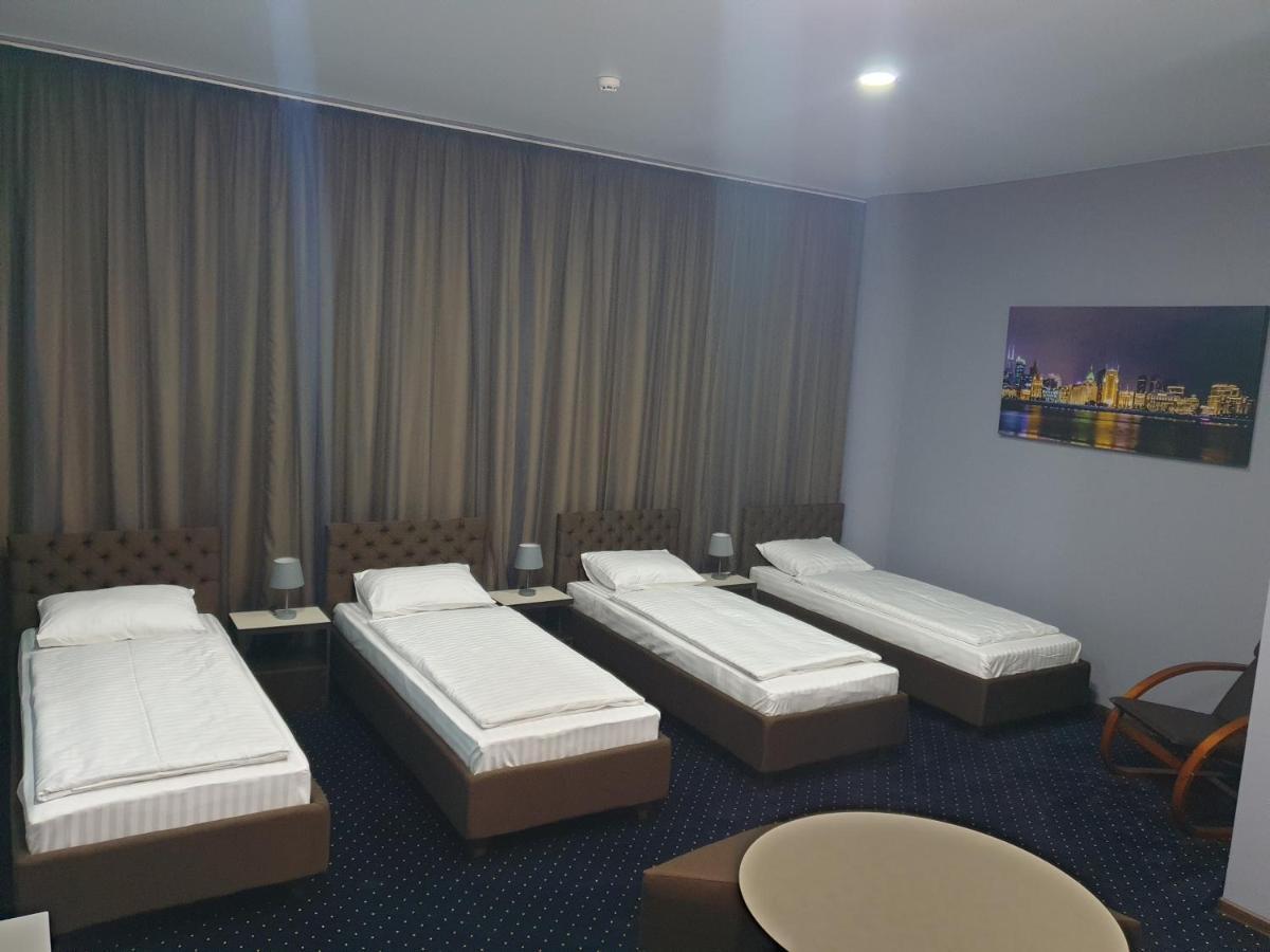 Lex Trend Hotel Ирпин Екстериор снимка