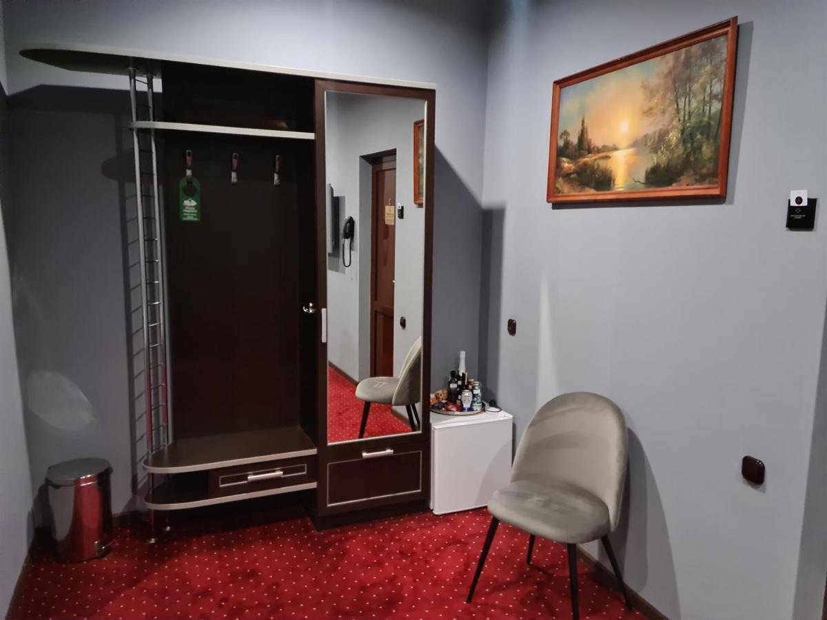 Lex Trend Hotel Ирпин Екстериор снимка